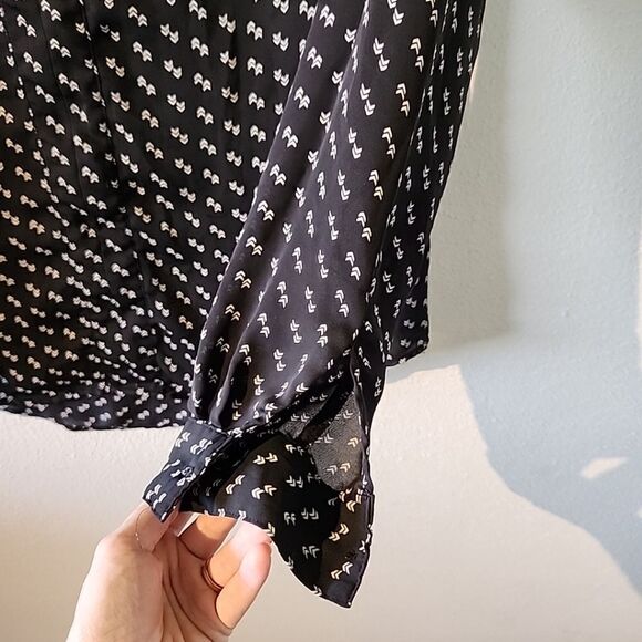 CANDIES 1/4 Zip Pull-On V-Neck Long Sleeve Roll Sleeves Semi-Sheer Black Small - Picture 4 of 10